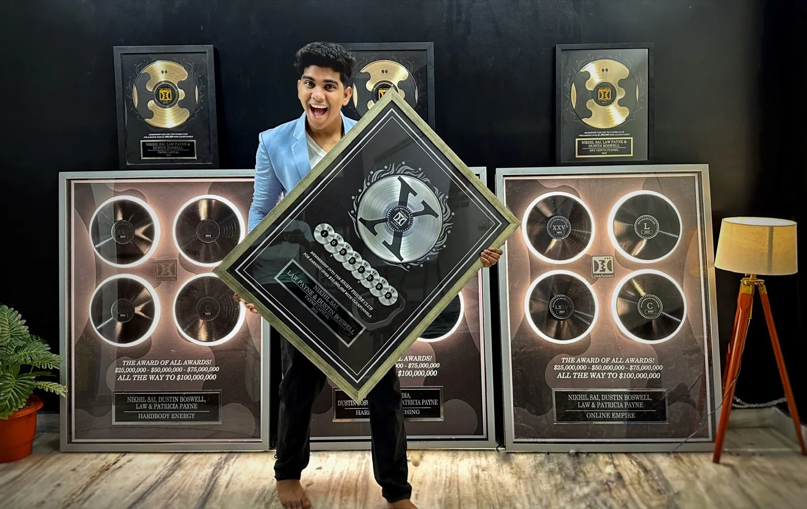 Nik Sai with ClickFunnels awards